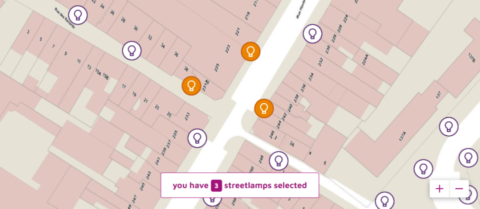 An interactive map enables lamp-by-lamp reporting of failures.